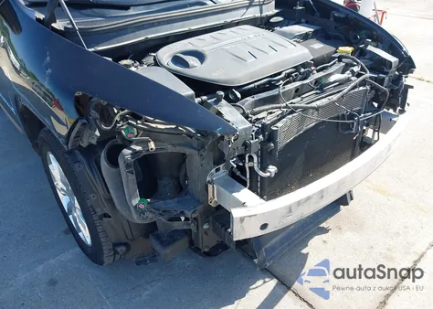 2015 Jeep Cherokee Limited z USA, uszkodzony, nr VIN 1C4PJMDS0FW736506